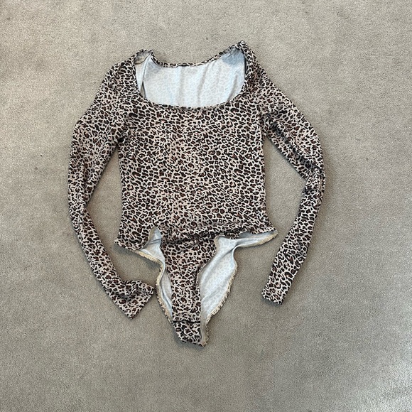 Cheetah Print Square Neck Bodysuit - Picture 3 of 5